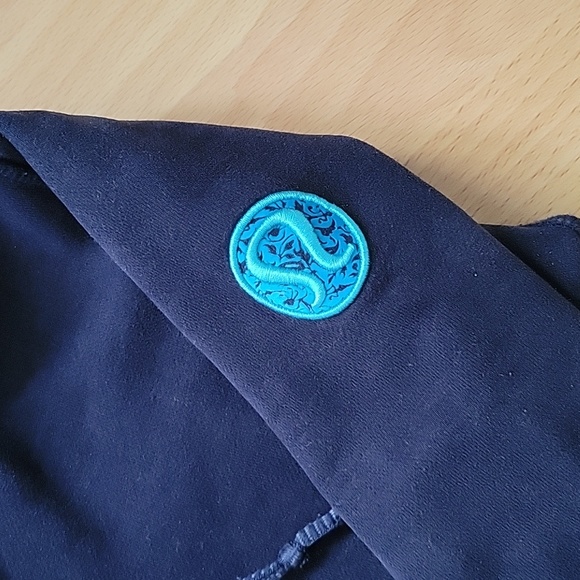 Lululemon navy sweater - Picture 3 of 9